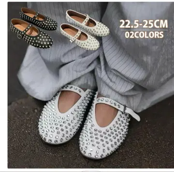 스터드 장식 화이트 플랫슈즈