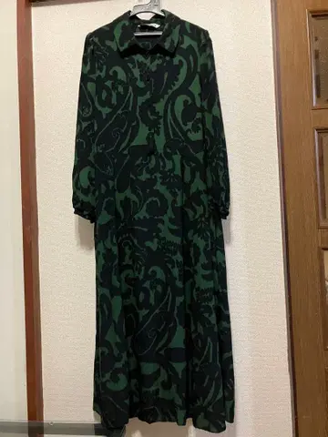 빅 사이즈 XL ZARA 다크 그린 블랙 무늬 긴팔 원피스