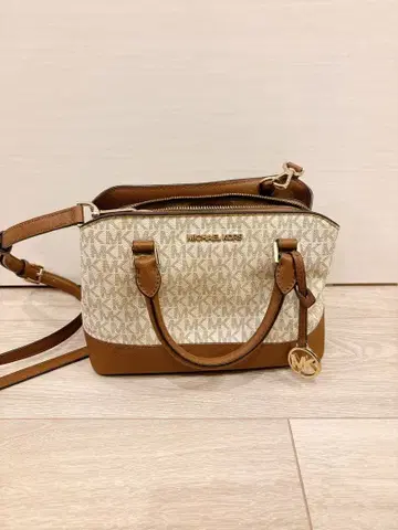 Michael Kors 숄더백 베이지/브라운