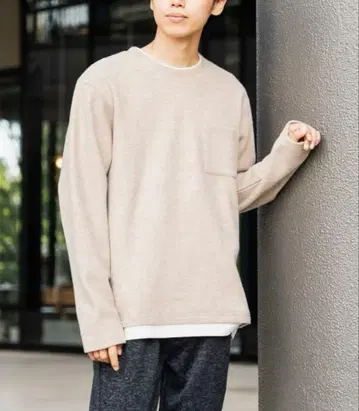 BEAMS HEART 베이지 크루넥 트레이닝복