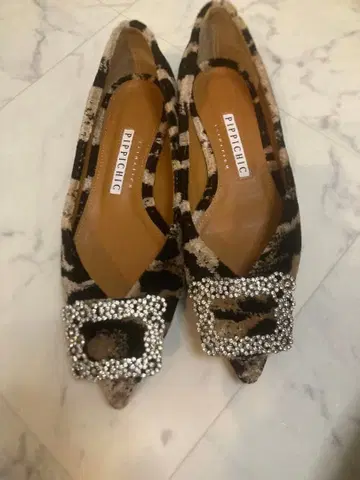 PIPPI CHIC 비쥬 버클 플랫슈즈