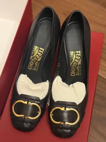 Ferragamo 블랙 버클 하이힐 7