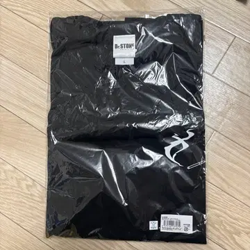 Dr.STONE 제노 & 스탠리 V넥 티셔츠 독스트 월마