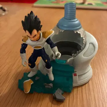 드래곤볼 베지터 피규어