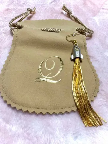 Q-pot 밀키 로켓 귀걸이 (한쪽)