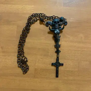 레어 장 폴 고티에 버팔로 스컬 목걸이 앤티크풍