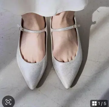 르 탈롱 포인티드 원 스트랩 플랫 24.5 실버