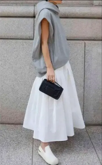 machatt 마차트 그레이 후드 부착 슬리브리스 맨투맨 상의