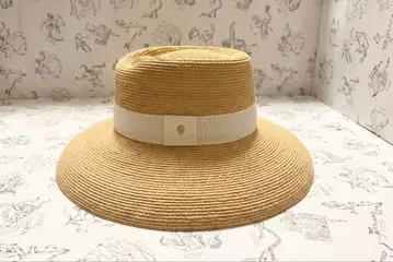 헬렌 카민스키 OPESA