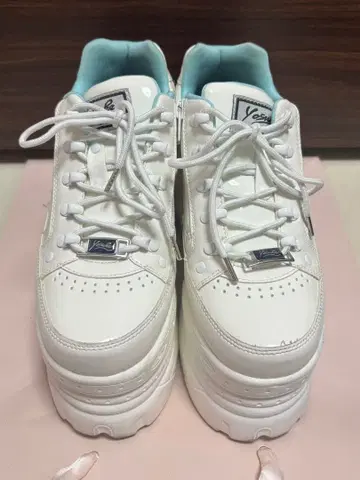 요스케 yosuke 통굽 레이스업 스니커즈 화이트