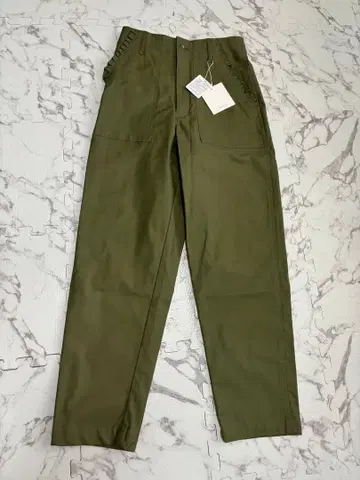 [ 미사용 새상품 ] HERENCIA 프릴 베이커 팬츠 하의 38 사이즈