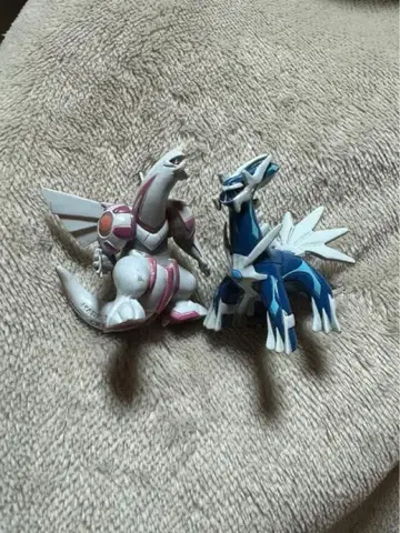 포켓몬 디아루가 펄기아 피규어