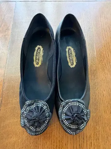 긴자 요시노야 비쥬 장식 리본 블랙 플랫슈즈 23.5cm