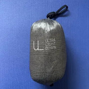 유니클로 울트라 라이트 다운 (수납 봉투 블랙)