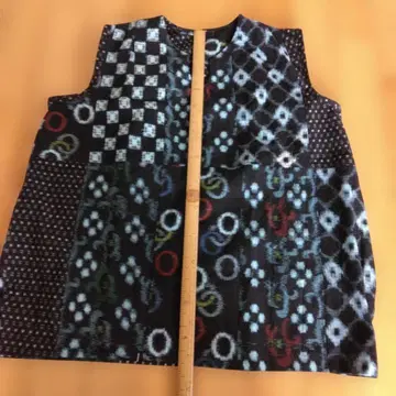 5종류의 무늬가 있는 패치워크풍 콘 민소매 튜닉