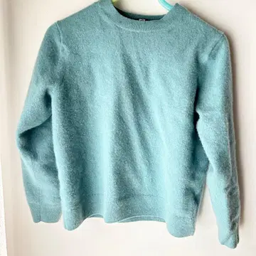 [새상품급] 유니클로 캐시미어 100% 크루넥 XL 하자품