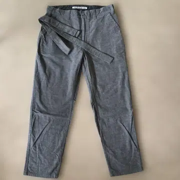 화이트 마운테니어링 그레이 팬츠 허리 벨트 포함