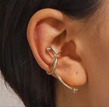 새상품 트위스트 디자인 이어커프 골드