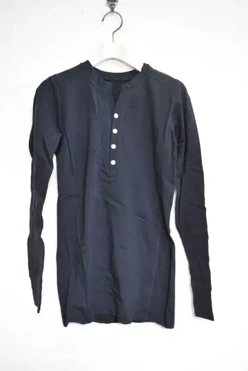 B04168 AKM 에이케이엠 헨리넥 티셔츠 새상품