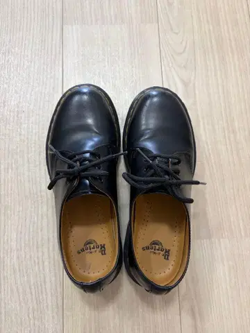 닥터마틴 1461w 3홀 신발