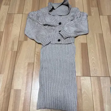 세실 맥비 니트 셋업 스커트