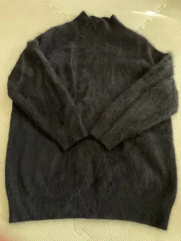 BEAUTY&YOUTH 라쿤 폭스 보틀넥 헤어리