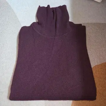 유니클로 캐시미어 터틀넥 스웨터 UNIQLO