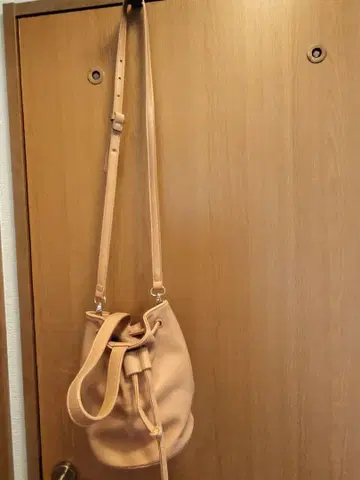 새상품 베이지 버킷백 숄더백