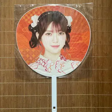 타카미네노 나데시코 호시야 미라이 부채