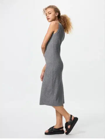 유니클로 워셔블 니트 브라 원피스 슬리브리스 3XL 새상품