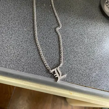 아이 블리치 L 올드 잉글리시 목걸이