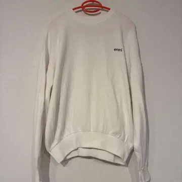 [ 새상품급 ] emmi 리브 상의 화이트