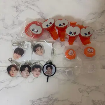 TREASURE 준규 캡슐 토이 얼굴 아크릴 키링 라이트 블레스