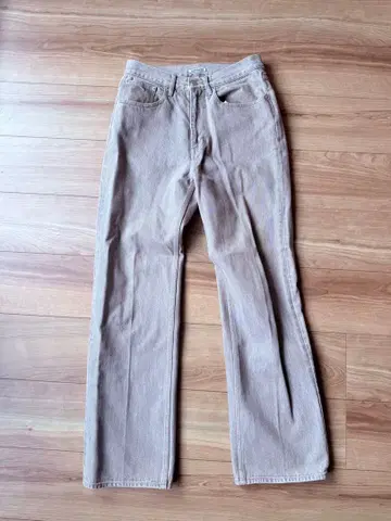 AURALEE 22SS 하드 트위스트 페이디드 데님 28