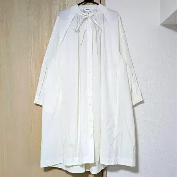 [ 택 포함 미사용 ] machatt 마차트 리본 턱 셔츠 원피스 화이트