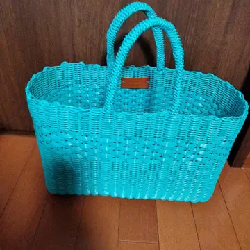 디미누티보 터콰이즈 바스켓백