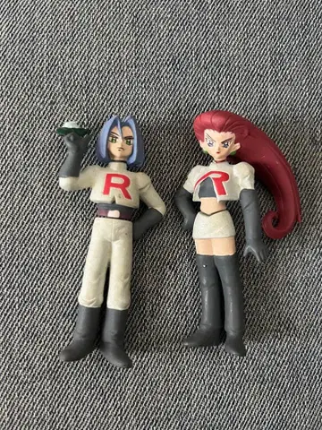 포켓몬스터 로켓단 피규어 2체 세트