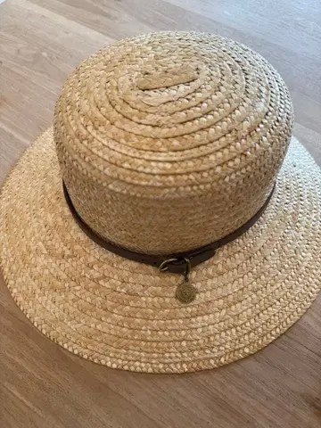 일비종떼 밀짚모자 에투프