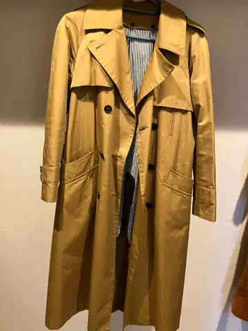 DIRECTOIRE 베이지 트렌치코트