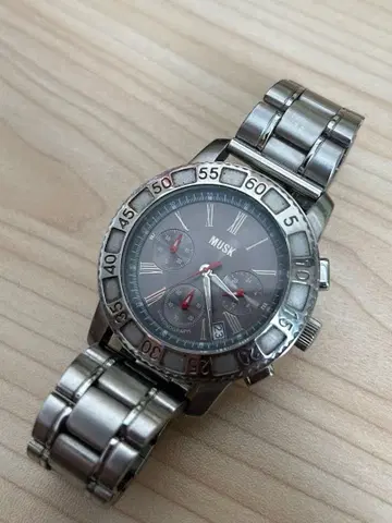 MUSK 아날로그 크로노그래프 쿼츠 작동 중