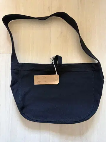 T.T 뉴스보이 백 스몰 Lot.018