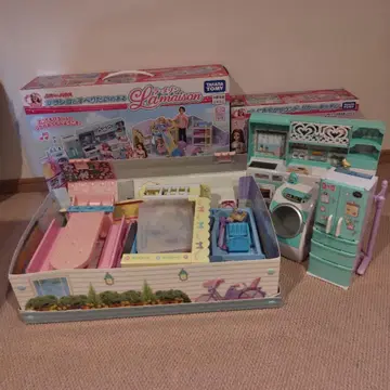 블랑코와 미끄럼틀이 있는 라 메종 시끌벅적 사운드 리카짱 주방