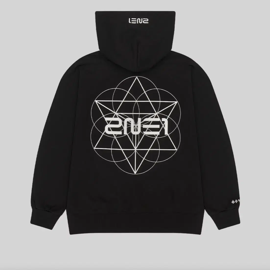 Seventeen NANA Hooded Zip-up L on Bunjang Global Site.