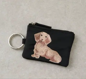 BEARDSLEY 닥스훈트 자수 dog 파우치