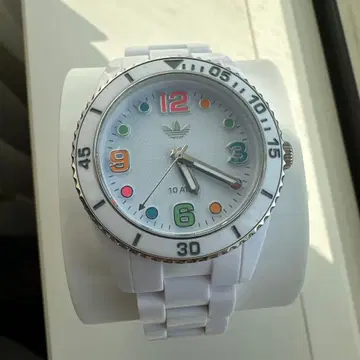 아디다스 여성용 손목시계