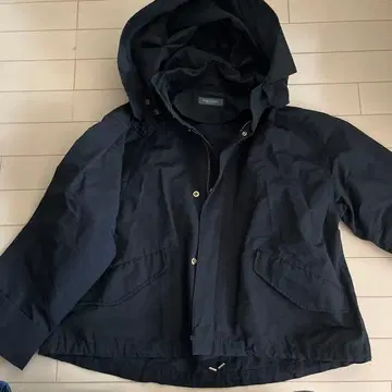 SPICK AND SPAN 후드 부착 블랙 점퍼