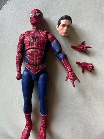 스파이더맨 가동 피규어 교환용 부품 포함