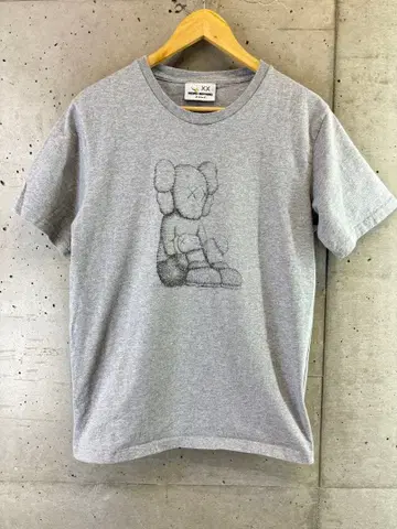 KAWS SEEING/EATCHING Sads 티셔츠 L 피규어
