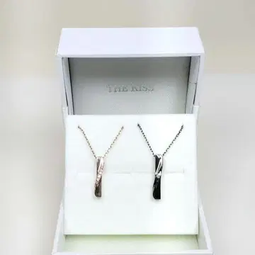 THE KISS SV925 실버 큐빅 부착 페어 목걸이