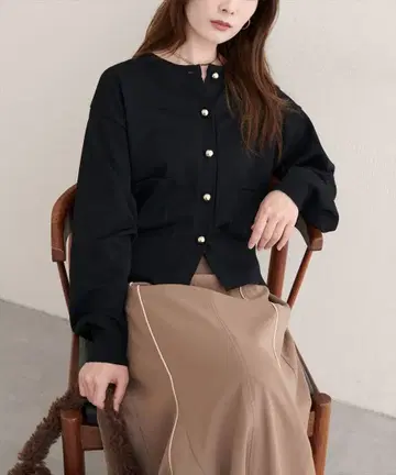 natural couture 통통 금장 버튼 포켓 가디건